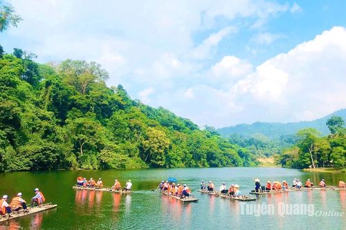Một năm nỗ lực của ngành du lịch