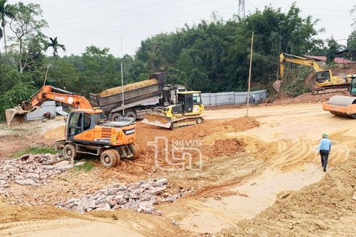 Cưỡng chế thu hồi đất thực hiện Dự án Sân vận động tỉnh
