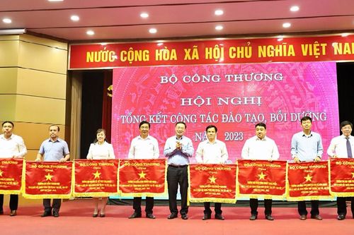 Bộ Công Thương tổng kết công tác đào tạo, bồi dưỡng năm 2023