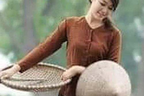 Tuổi 15 lênh đênh sóng nước....