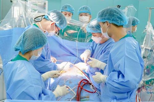 Phẫu thuật tim hở lần đầu tiên tại Quảng Nam