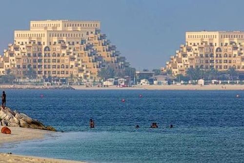Du lịch UAE: Khám phá 'thiên đường tỷ phú' mới nhất Abu Dhabi với mặt trời mùa đông ấm áp
