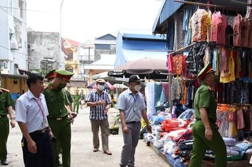 Ngăn chặn không để xảy ra cháy lớn tại các chợ dịp cuối năm