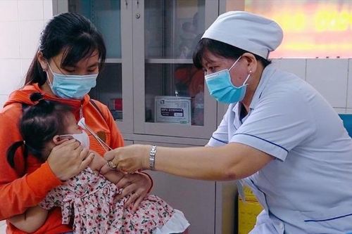 Biến chứng nguy hiểm của ho gà và cách phòng tránh