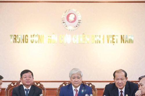BẢN TIN MẶT TRẬN: Cụm thi đua các tổ chức chính trị - xã hội và các tổ chức liên hiệp tổng kết công tác thi đua, khen thưởng năm 2023