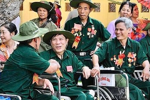 Năm 2024 sẽ tăng tiền trợ cấp ưu đãi người có công?