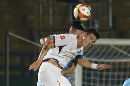 Tiến Linh tỏa sáng, HLV Troussier đón tin vui