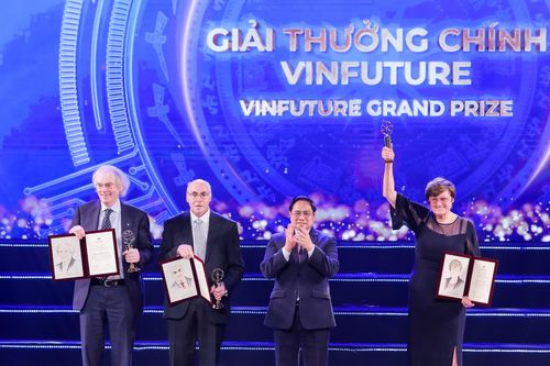Giáo sư Cullis: 'Nhiều liệu pháp điều trị hiệu quả nhờ công nghệ mRNA'