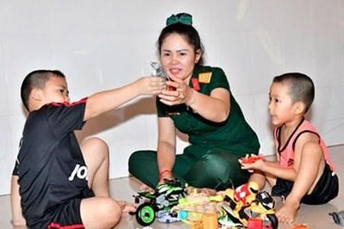 Nữ quân nhân giàu lòng nhân ái