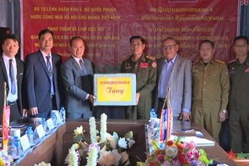 Ban Chỉ đạo 515 Quân khu 4 kiểm tra công tác tìm kiếm, cất bốc hài cốt liệt sĩ tại tỉnh Xieng Khouang (Lào)