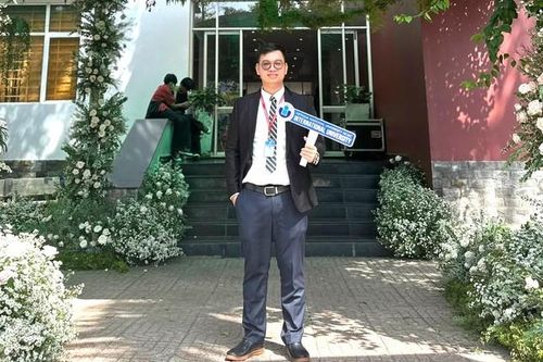 Nam sinh nhận học bổng toàn phần top 50 trường đại học công lập tốt nhất ở Hoa Kỳ