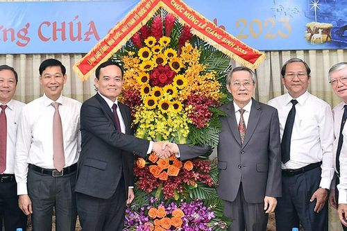 Thăm tổ chức, cá nhân tiêu biểu đạo Công giáo, đạo Tin Lành tại TPHCM