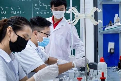 Viện nghiên cứu, trường đại học: Đối mặt tình trạng nhà khoa học bỏ việc, nghỉ việc