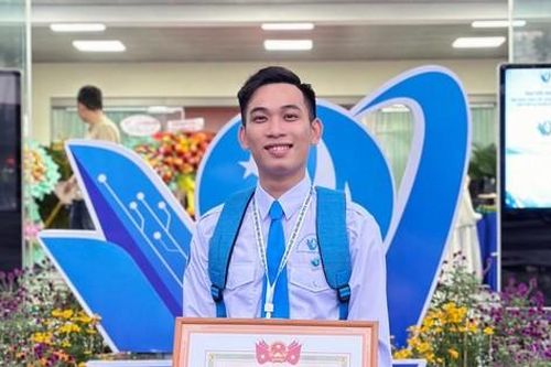 Thủ lĩnh sinh viên mê luật