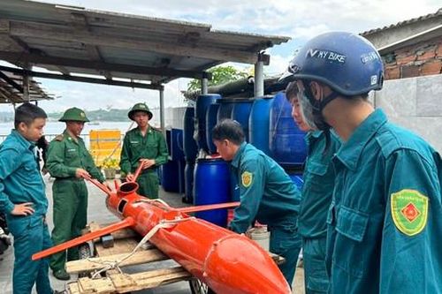 Ngư dân phát hiện vật thể lạ, nghi thiết bị bay không người lái