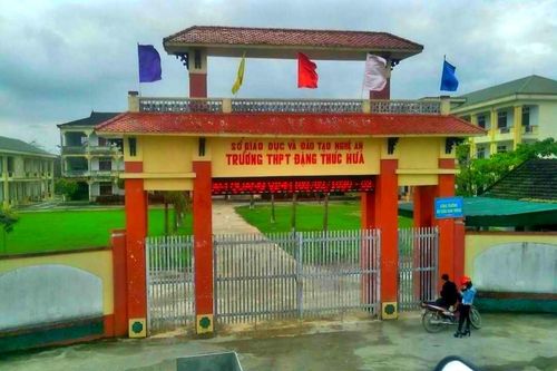 Nam sinh lớp 11 bị bạn đánh nhập viện