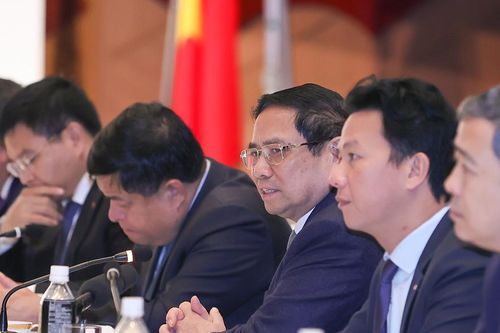 Thủ tướng đề nghị tập đoàn lớn Nhật Bản tham gia tái cấu trúc lĩnh vực ngân hàng