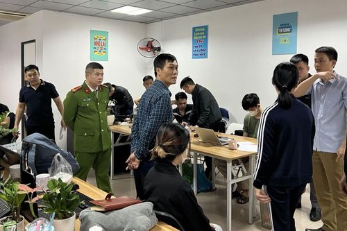 Tạm giữ 22 đối tượng giả danh bác sĩ, lừa đảo gần 75 tỷ đồng