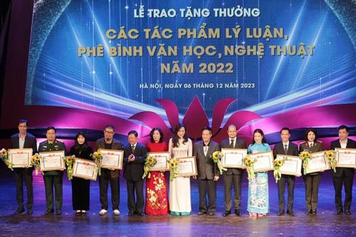 'Cú hích' để có tác phẩm lý luận, phê bình xứng tầm