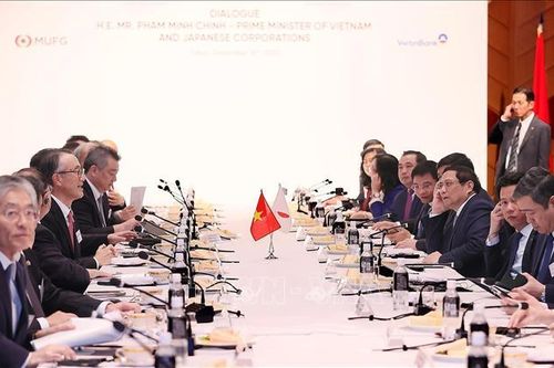 Thủ tướng dự tọa đàm với các tập đoàn kinh tế lớn của Nhật Bản