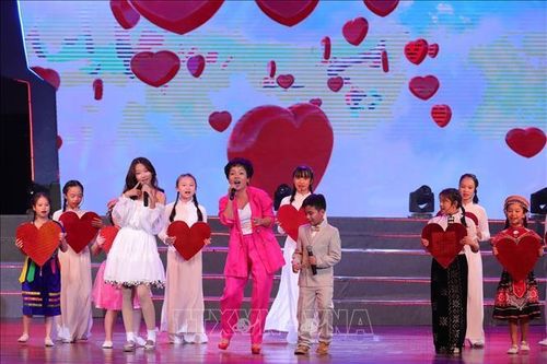 Chương trình 'Mùa xuân cho em' tiếp nhận hơn 96 tỷ đồng tài trợ