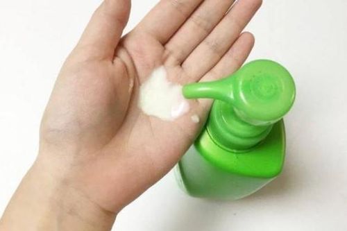 Không chỉ sử dụng dầu gội đầu để gội đầu, bạn có thể tiết kiệm rất nhiều tiền bằng cách tìm hiểu những chức năng kỳ diệu này!