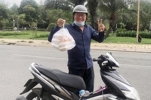 Nghệ sĩ Duy Phương trải lòng về cuộc sống ở tuổi 70: Bán bánh bèo, làm nhiều nghề mưu sinh