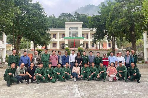'Biên cương một dải vững bền - gửi tình yêu với người chiến sĩ quân hàm xanh