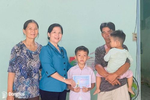 Hội LHPN huyện Vĩnh Cửu: Điểm sáng thực hiện chương trình Mẹ đỡ đầu