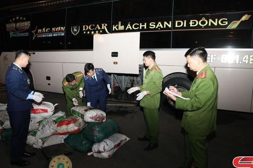 Phát hiện 832kg mỡ động vật không có giấy chứng nhận kiểm dịch