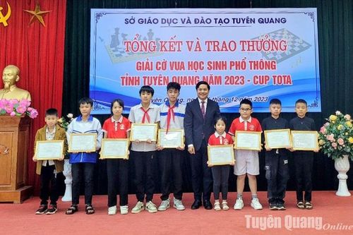 Sở Giáo dục và Đào tạo trao Giải Cờ vua học sinh phổ thông năm 2023