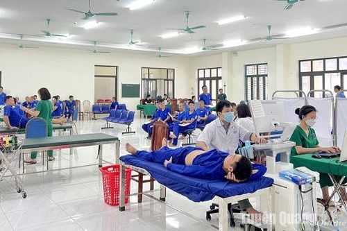 Khám sức khỏe cho 154 học viên đang điều trị tại Cơ sở cai nghiện ma túy tỉnh
