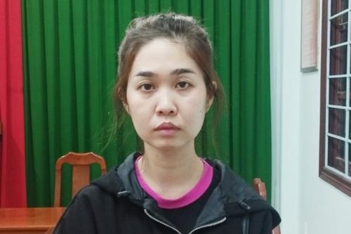 Nữ nhân viên trộm 160 lượng vàng