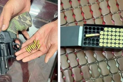 Ngăn chặn nhóm thiếu niên mang súng, hung khí đi… hòa giải mâu thuẫn