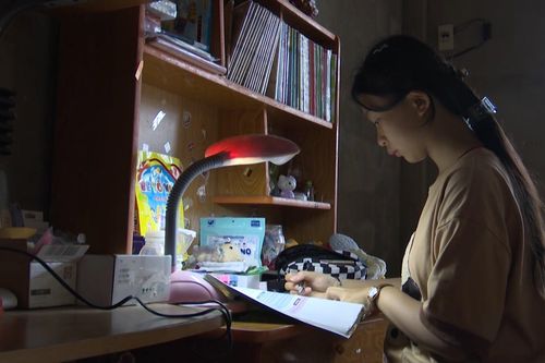 Trao cơ hội nối ước mơ: Chuyện cảm động của nữ sinh giỏi xuất sắc 8 năm liên tục