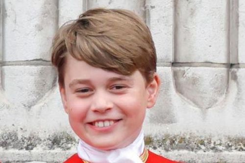 Lý do quan trọng khiến George phải tách biệt với William và Kate trong mỗi dịp gia đình đi cùng nhau, quy tắc an toàn bắt buộc tuân thủ
