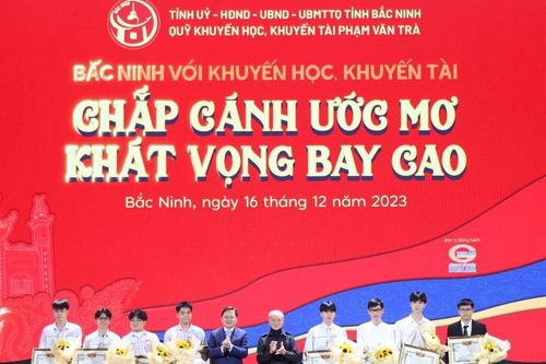 Tổ chức chương trình 'Bắc Ninh với khuyến học, khuyến tài' năm 2023