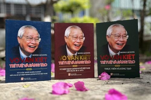 Sách 'Võ Văn Kiệt - Trí tuệ và sáng tạo' đoạt giải Hội Nhà văn TP.HCM