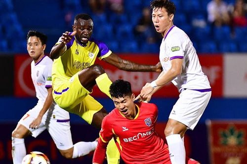 Quế Ngọc Hải bất ngờ chấn thương, có nguy cơ chia tay ASIAN Cup