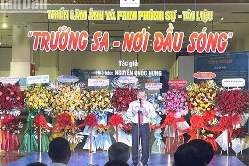 Triển lãm ảnh và phim phóng sự - tài liệu về quần đảo Trường Sa tại Đắk Lắk