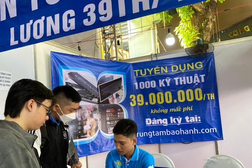 Thành phố Hồ Chí Minh: Giới thiệu hàng chục nghìn lao động có việc làm mới