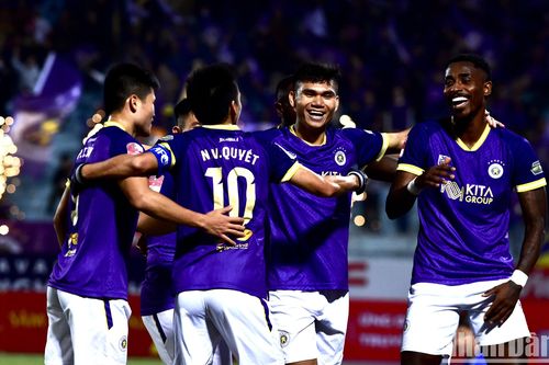 Hà Nội FC thắng Viettel 2-0
