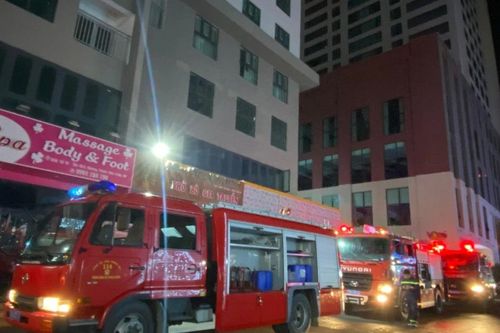 Nha Trang: Căn hộ tầng 25 bốc cháy, sơ tán dân trong đêm