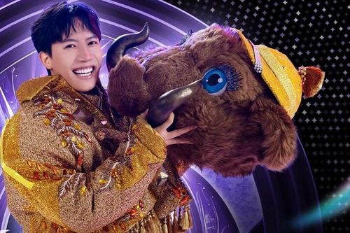 'Voi Bản Đôn' Anh Tú trở thành quán quân Ca sĩ mặt nạ