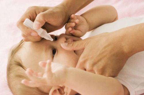 Phòng bệnh về mắt cho trẻ