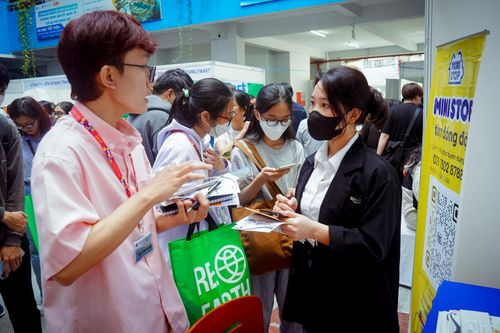 Hơn 1.200 vị trí việc làm tại Ngày hội việc làm bán thời gian Trường ĐH Mở TPHCM