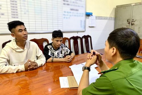 Bắt quả tang 2 đối tượng tàng trữ trái phép chất ma túy