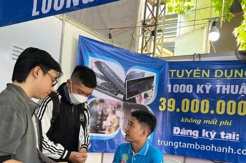 Doanh nghiệp rốt ráo tuyển lao động, trả lương 'khủng'