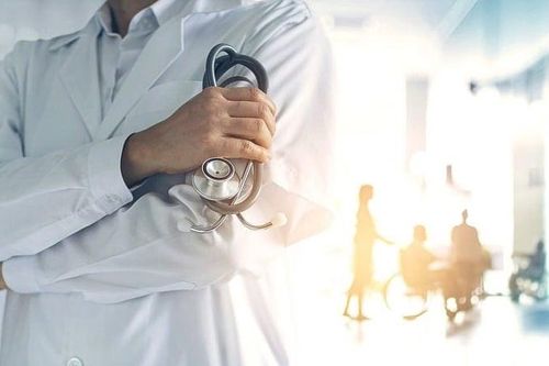 Điểm mặt những bác sĩ giả từng gây xôn xao dư luận tại Việt Nam