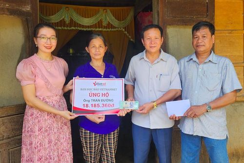 Trao hơn 32 triệu đồng đến 2 hoàn cảnh khó khăn ở Quảng Trị